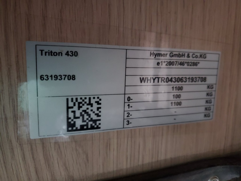 PLaque caravane Eriba.jpg