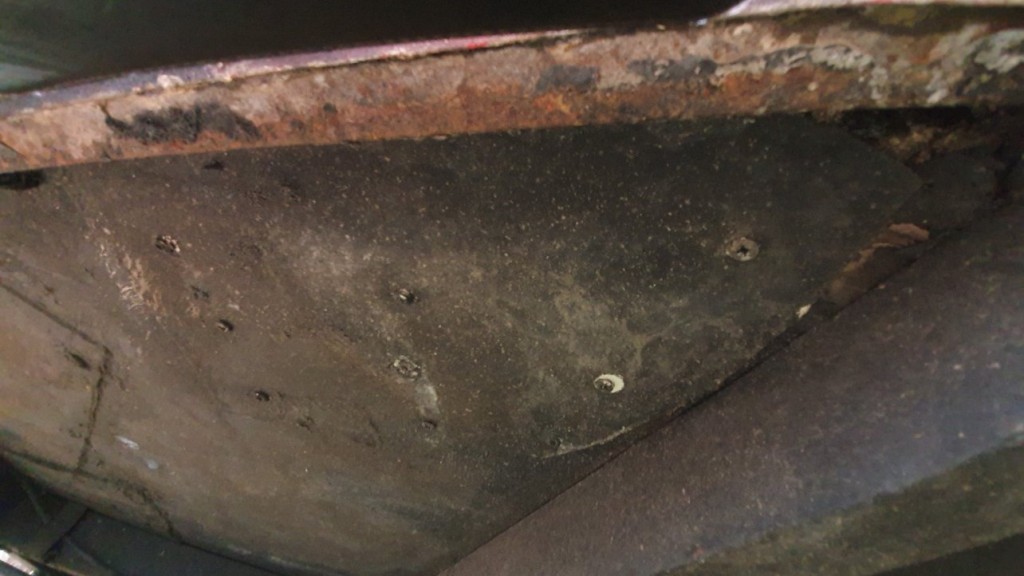 IMG_20250904_170149.jpg (161.79 Kio) Vu 3349 fois Vers l'avant en partant de la porte