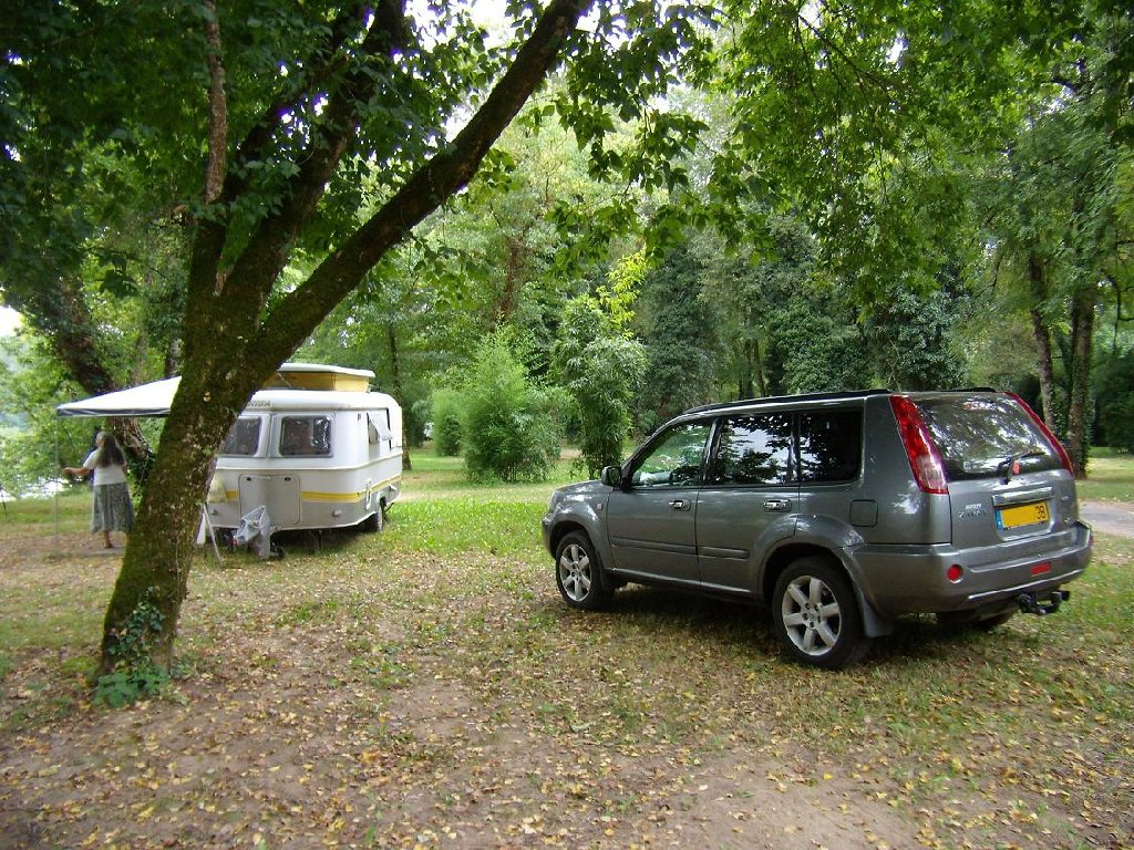 Eriba Triton + X Trail.JPG