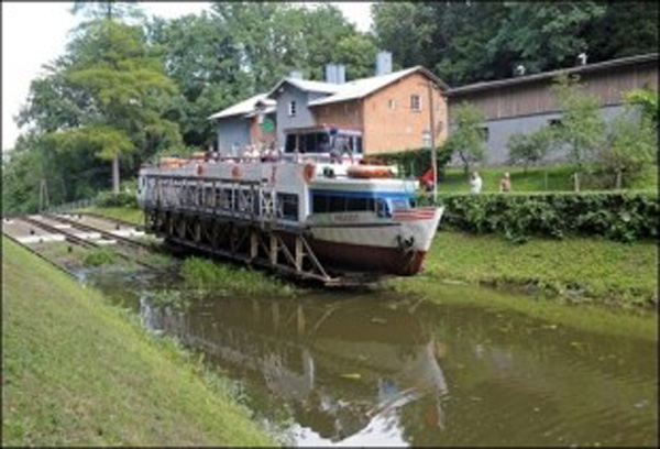 img3.jpg