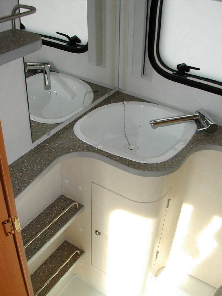 Triton420GT08_4.jpg