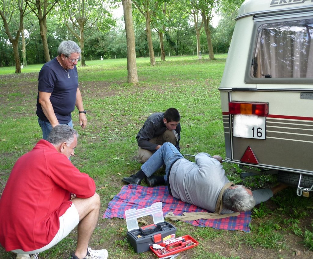 Réparation de la béquille rebelle.