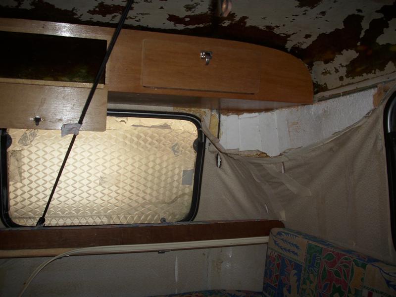 on voit bien les bandes du scotch double face ...