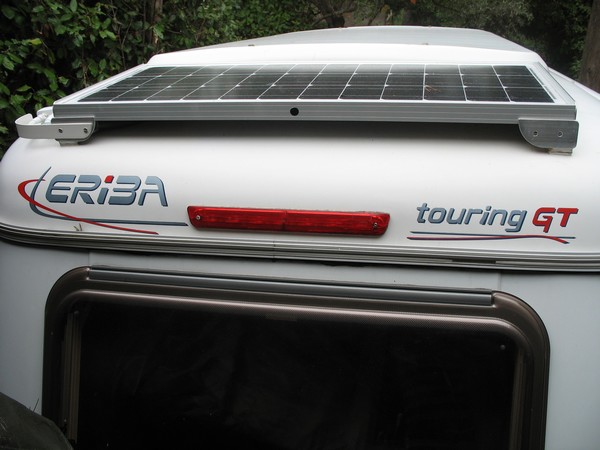 Panneau solaire: incliné vers l'arrière: bon en roulant vers le nord!