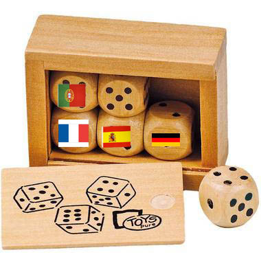 boite-de-6-des-a-jouer-en-bois-160-cm-coffret-en-bois copie.jpg