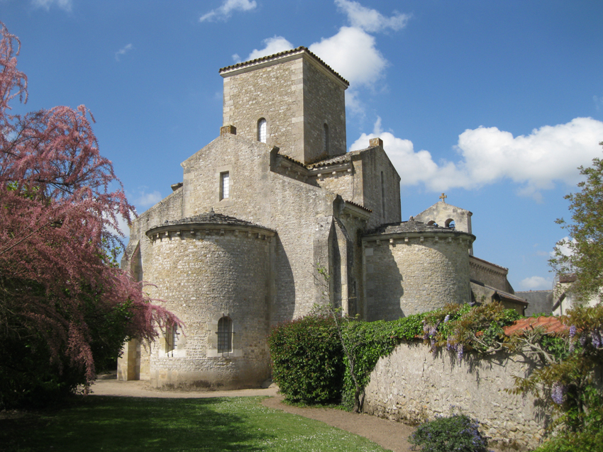 Oratory of Germigny-sur-Pres.jpg
