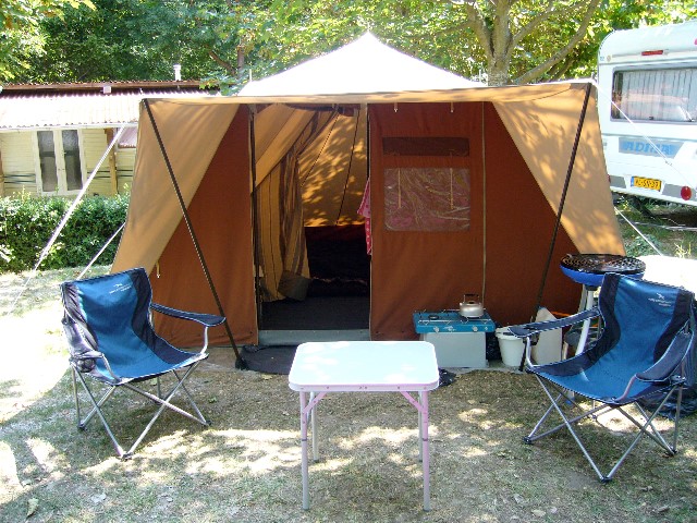 jusqu' à l' an dernier , pour nous le camping , c' était cela!