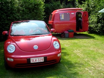 Levante (Italie) Graziella de 1966 et VW New Beetle Cabrio