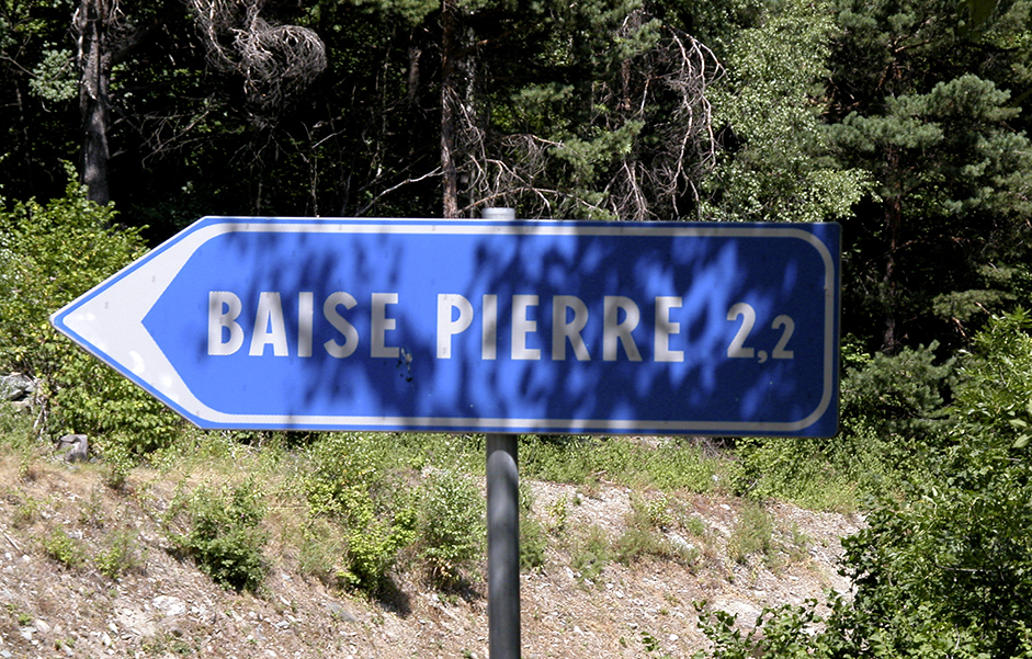 Baise pierre.jpg