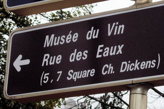 vin-eau-Paris.jpg