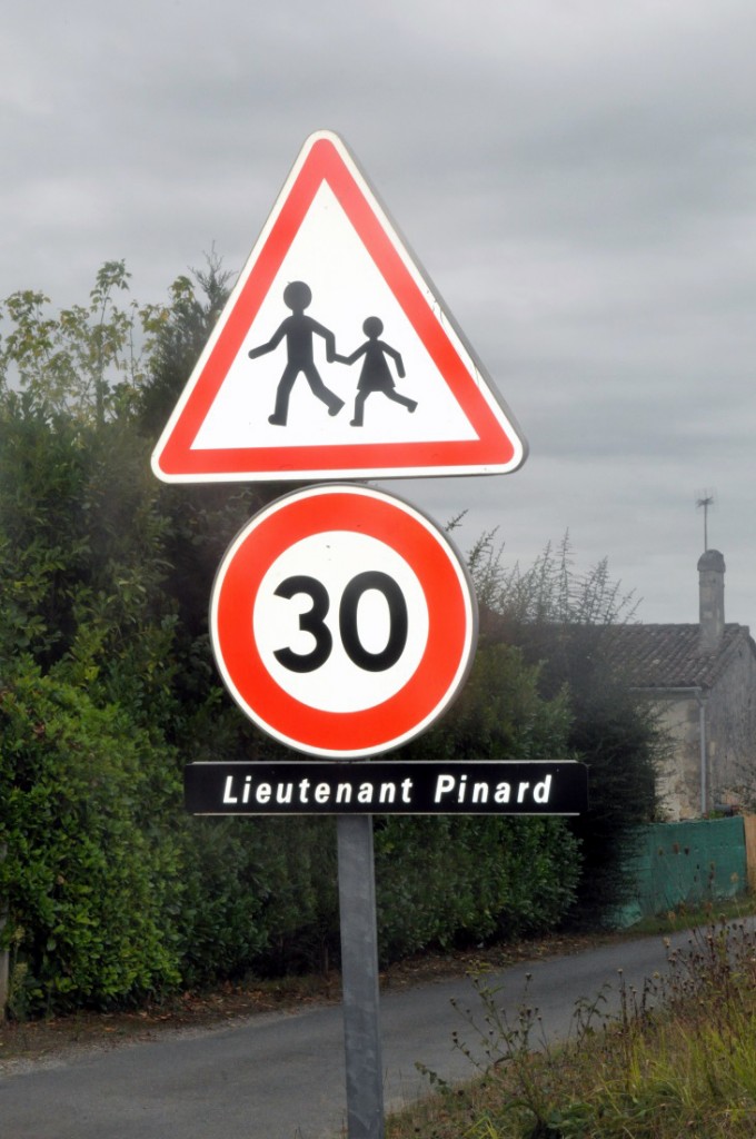 Lieutenant Pinard-r.jpg