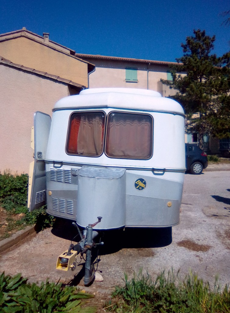 PanAvantT.jpg (682.36 Kio) Vu 15860 fois Pan "o" 1981 - Vue avant
