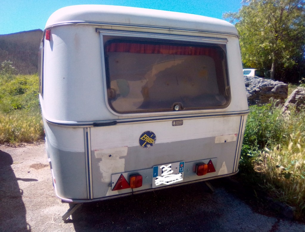 PanArrière.jpg (612.52 Kio) Vu 15860 fois Pan "o" 1981 - Vue arrière