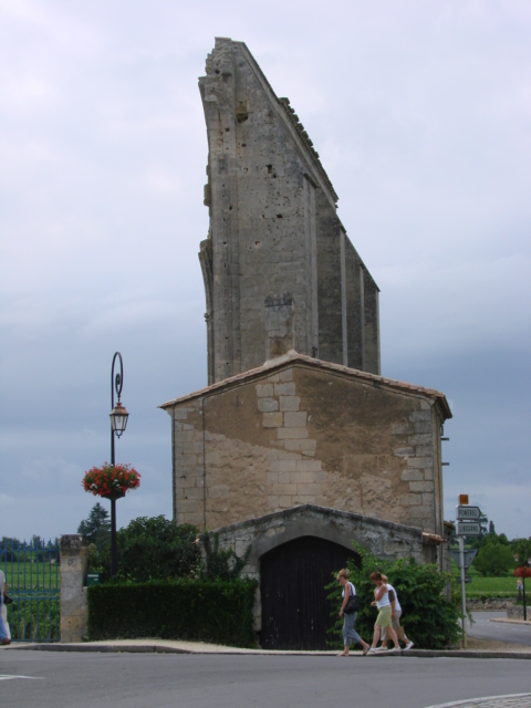 à l'entrée