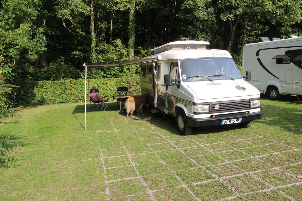 Camping 4 étoiles au château du Gandspette...cher mais TRES bien.