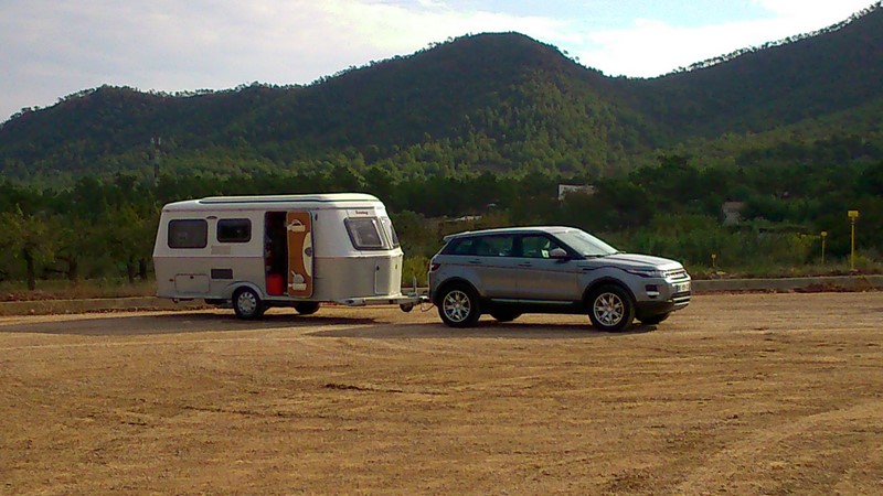 Sur le parking de la Pobla Tornesa, en Espagne, en septembre 2014