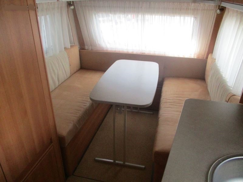 dinette.jpg