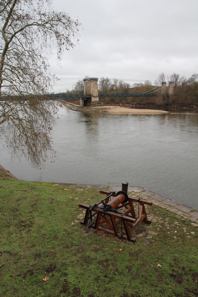 Le pont suspendu de Chatillon sur Loire.