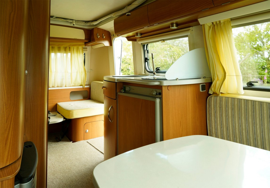 7 Cuisine et vue vers l'arrière 2.jpg