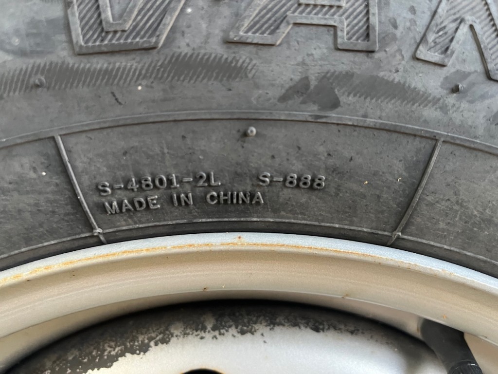 IMG_1993.jpeg (389.28 Kio) Vu 5084 fois Pneu3