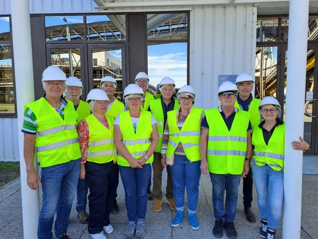 Nous étions 11 visiteurs !en général, les visites sont organisées en octobre ou novembre, quand l'usine est en plein fonctionnement.