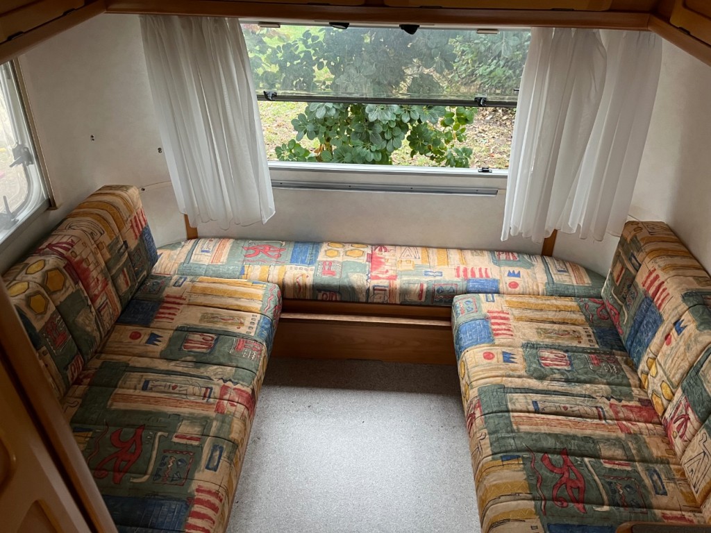IMG_2185.jpeg (520.09 Kio) Vu 2923 fois Dinette 1