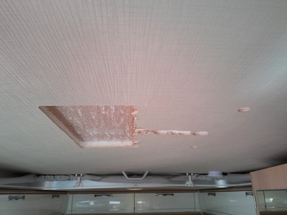 découpe du toit en cours