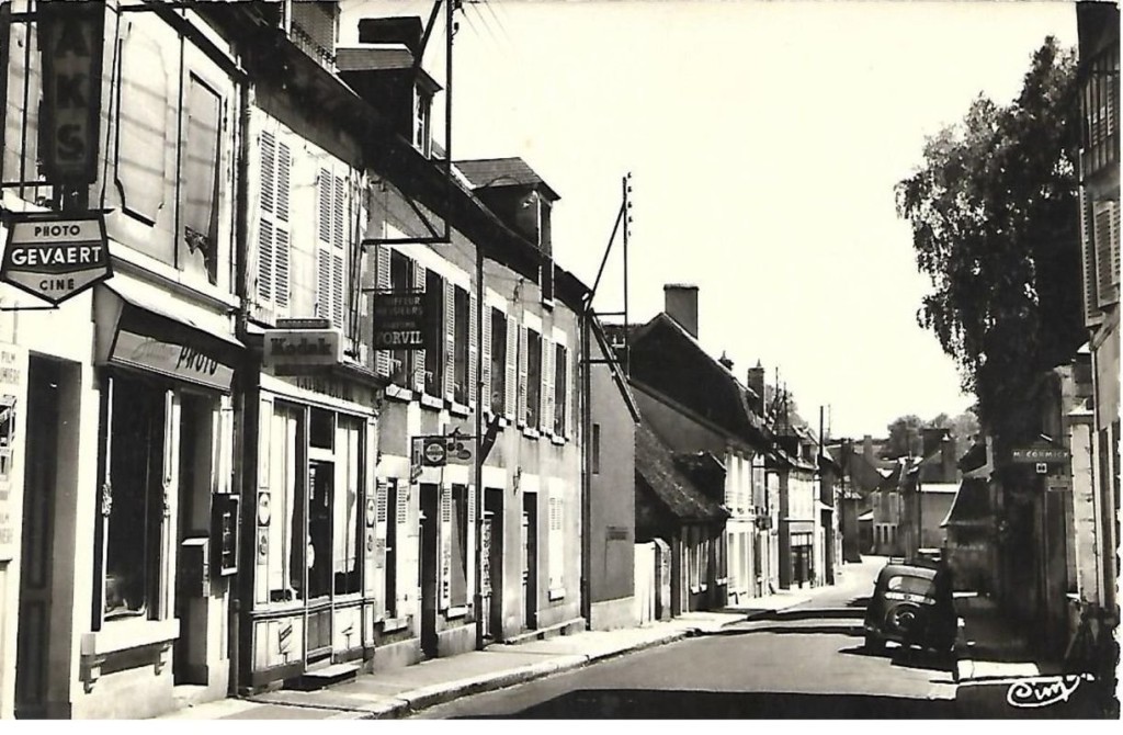 Donzy-rue-Notre-Dame1.jpg