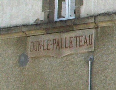 Dun-le-Palestel_(ancienne_gare)_1.jpg