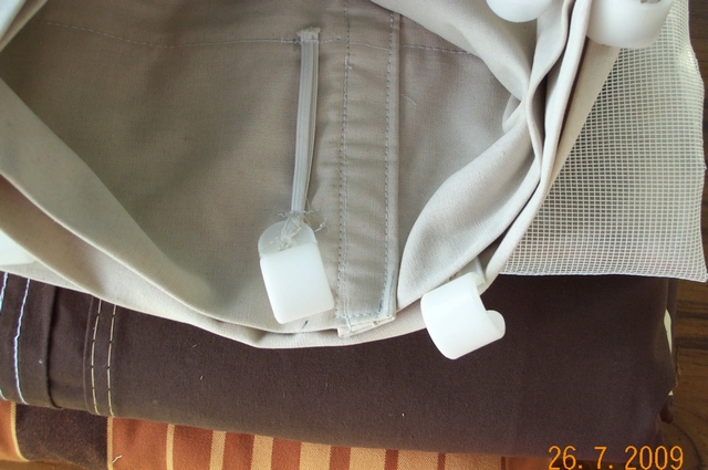 Eriba - Detail Couture Crochets.jpg