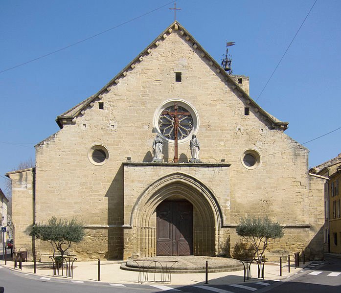 church-in-roquemaure-gard.jpg