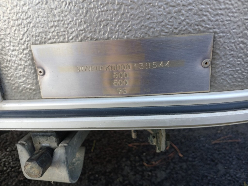 Voilà la plaque