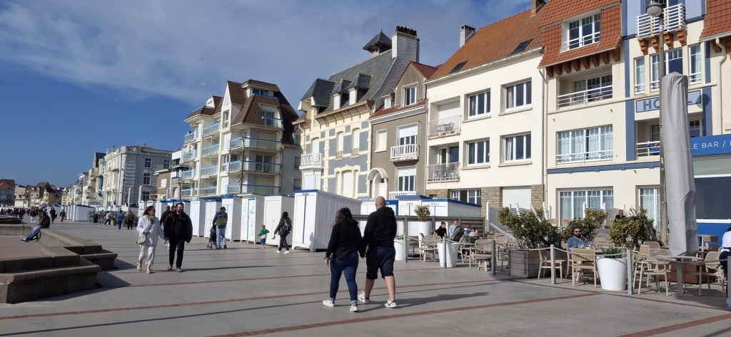 20260613_182739.jpg (2.3 Mio) Vu 32 fois La digue de Wimereux