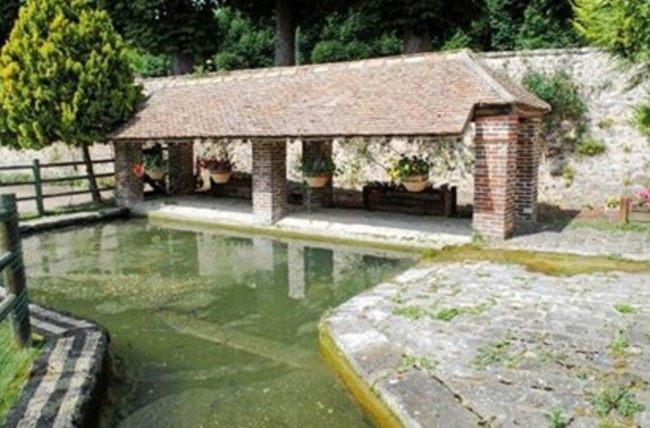Hérécy lavoir.jpg