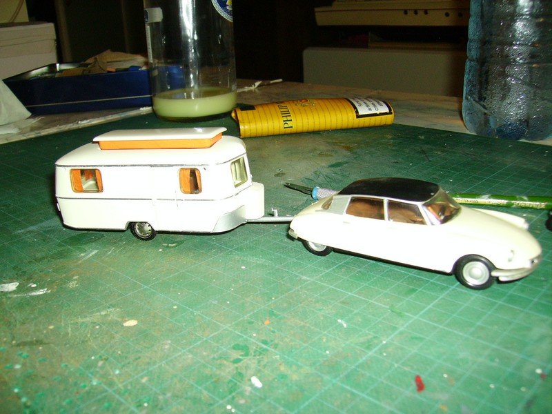 J'ai préfère un retour du orange pour la toile de toit ...