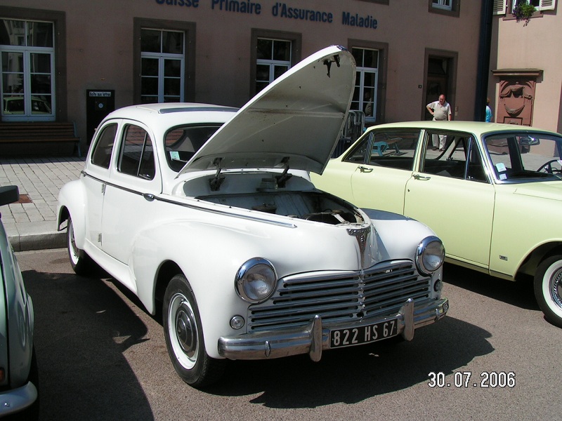 PEUGEOT 203.jpg