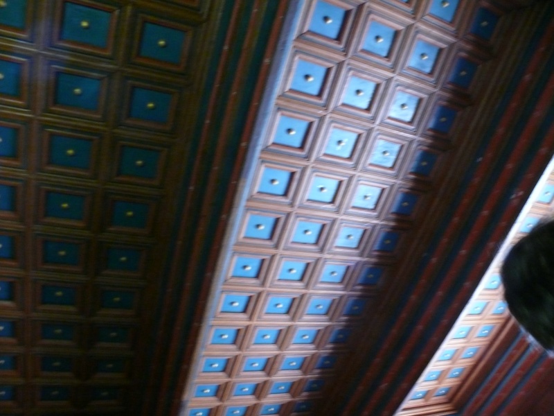 14 et de superbes caissons de plafond pour la salle d'audience.JPG