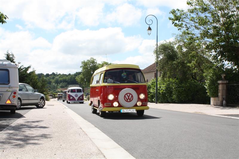 Rencontre insolite à la sortie de Castelnau de Montmiral