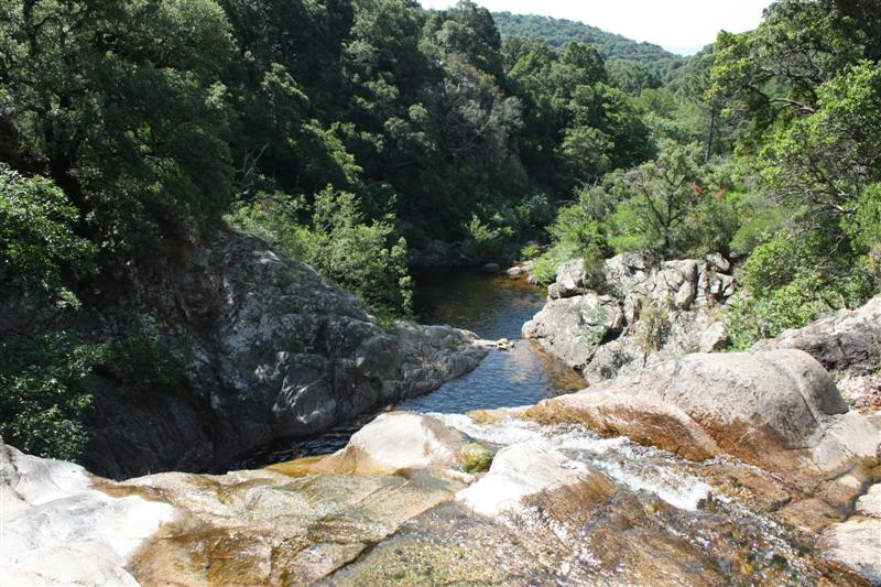Les Marmites de FERRUCCIO . Trés peu connues, donc pas de monde. L'accés est un peu difficile, pour info : N 41°37'54" - E 9°13'48" (garez la voiture à cet endroit et descendez le sentier)