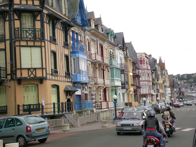 Mers les bains, belle promenade sur la jetée