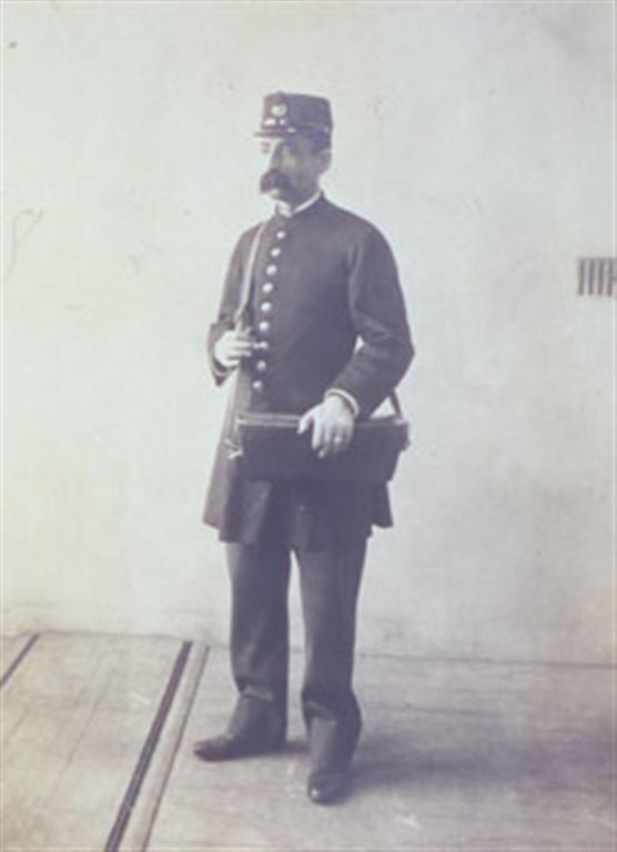 facteur1900 (Large).jpg