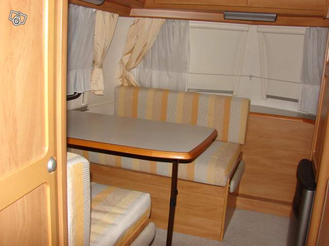 7545151950 550 2004.jpg