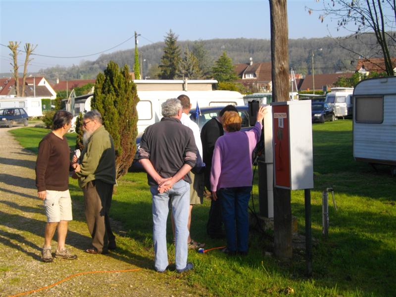 conciliabule ? non, simple panne électrique à 8 heures du matin provoquée par un certain nombre de bouilloires électrique, toutes  pile à la même heure.