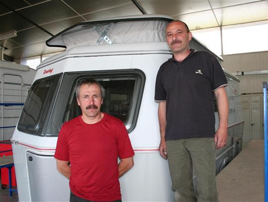denis-jenn-et-gino-iarocci-ont-ouvert-les-portes-de-leur-entreprise-l-atelier-du-vehicule-de-lois.jpg