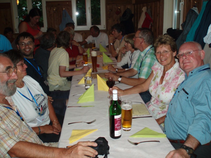 Amis Fritz, MAriette (Suisse) Gerhard (Autriche) Tony et Francess (GB)
