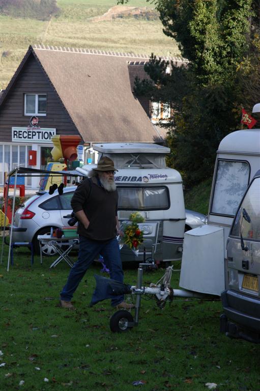 arrivée du Chef avec un bouquet de fleurs ...