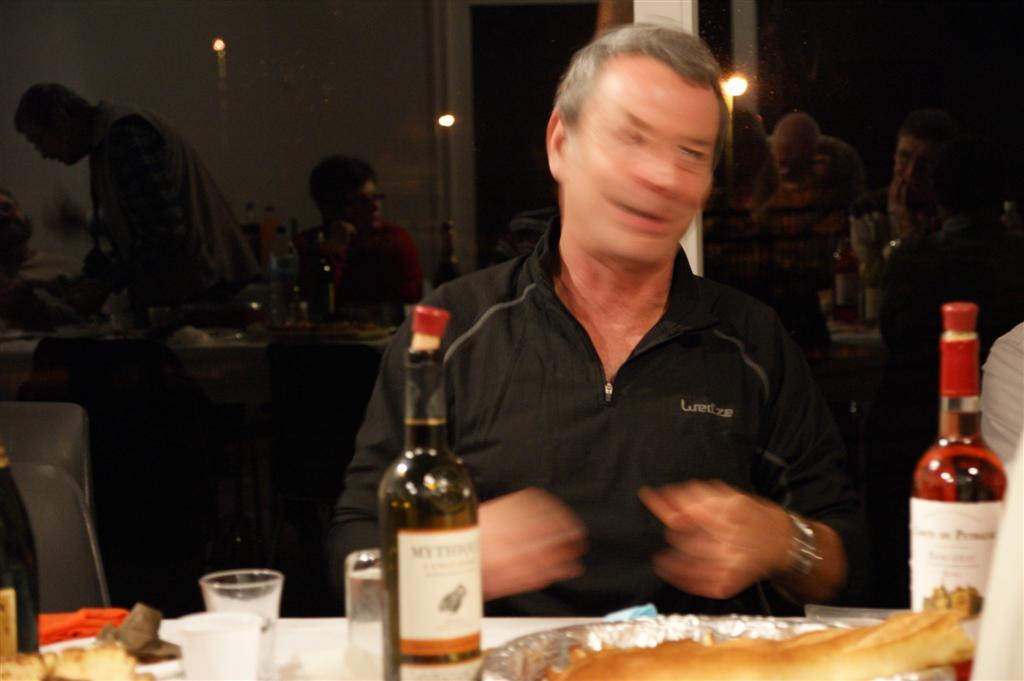 alors là , je déclare forfait : Jean Paul est impossible à "portraitiser" !! la preuve : 3 clichés , 3 loupés !!