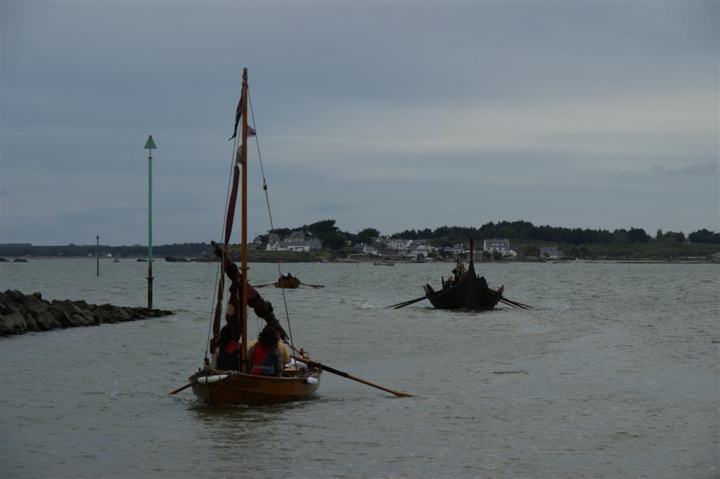 arrivée du drakkar dans le cadre de la fête médiévales de Guérande
