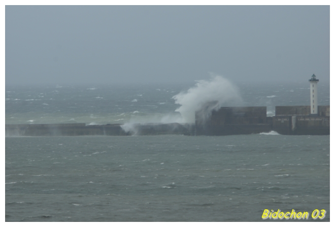 La mer en colère (2) [800x600].jpg