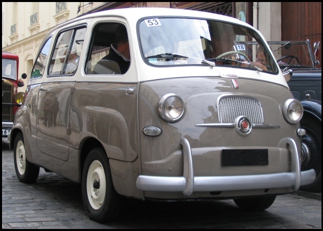 Fiat 600 Multipla.jpg